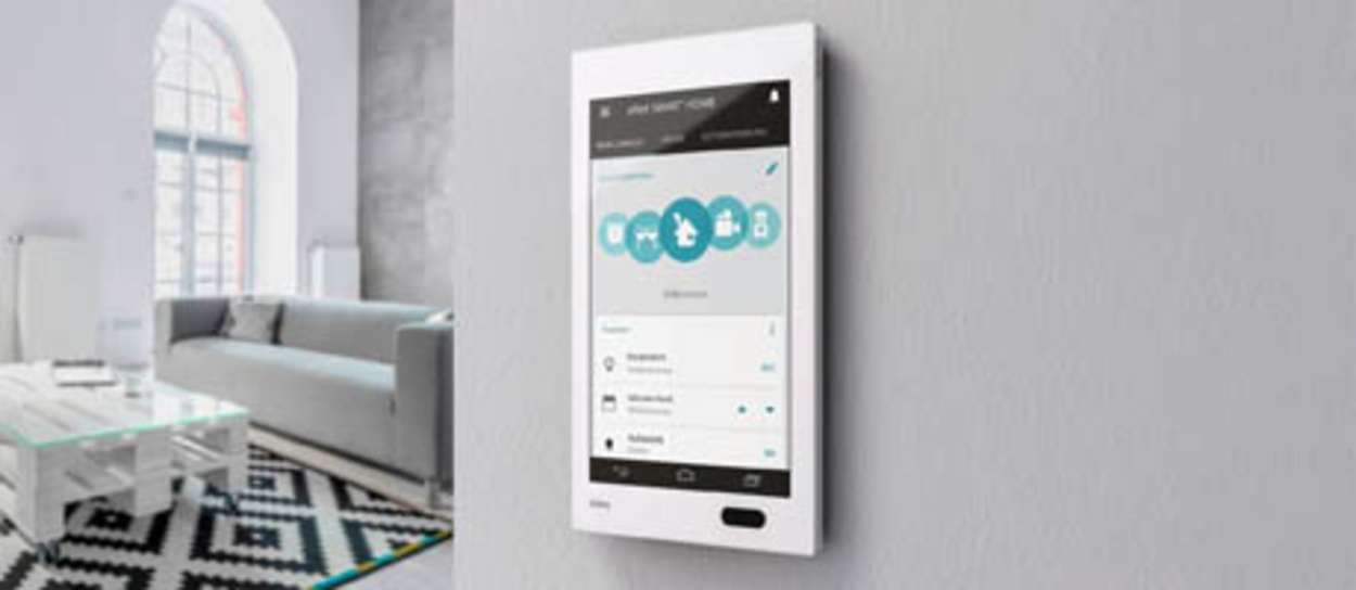 Bedienzentrale Gira G1 bei Elektro Schraut GmbH in Essleben