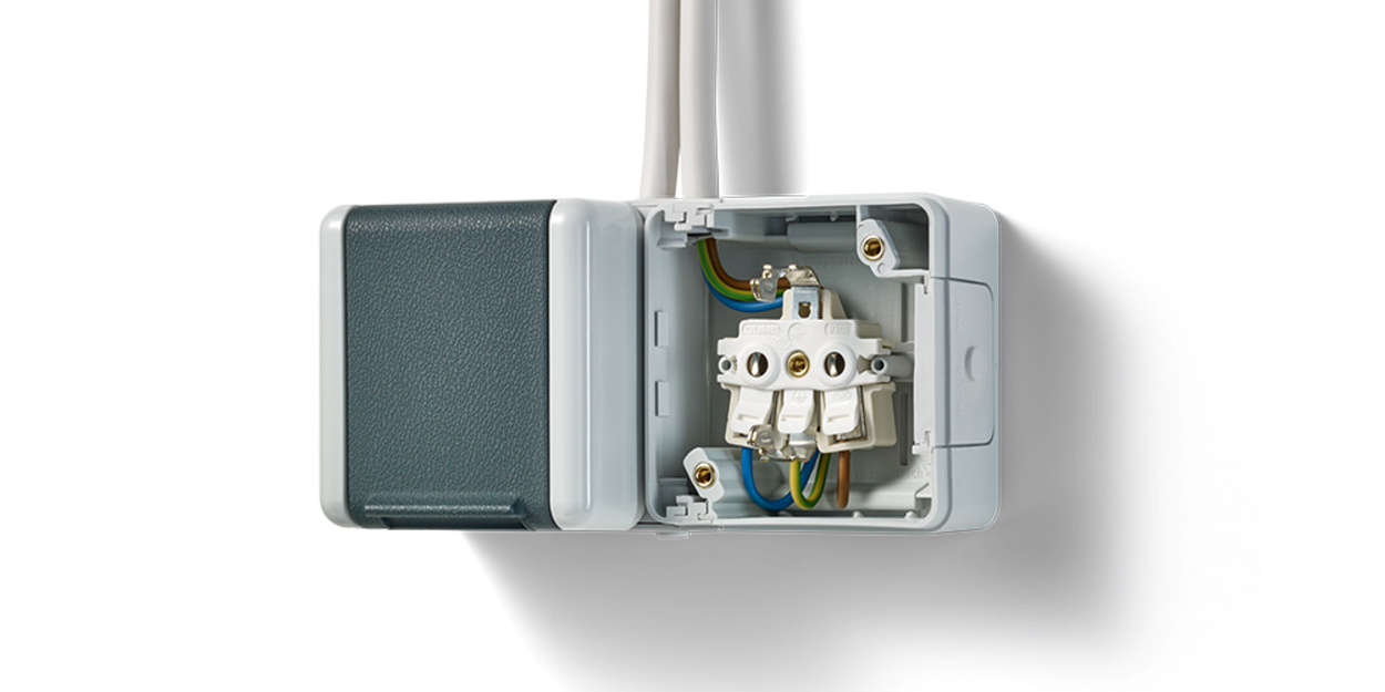 Doppelsteckdose mit Trennsteg bei Elektro Schraut GmbH in Essleben