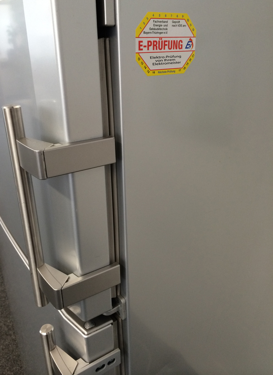 Bild E Pruefung m bei Elektro Schraut GmbH in Essleben